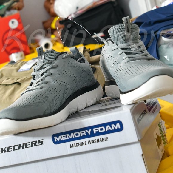 Skechers Men's Summit Sneaker - Picture 3 of 7